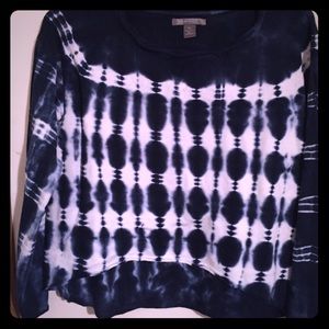 Women’s tie dye lightweight sweatshirt